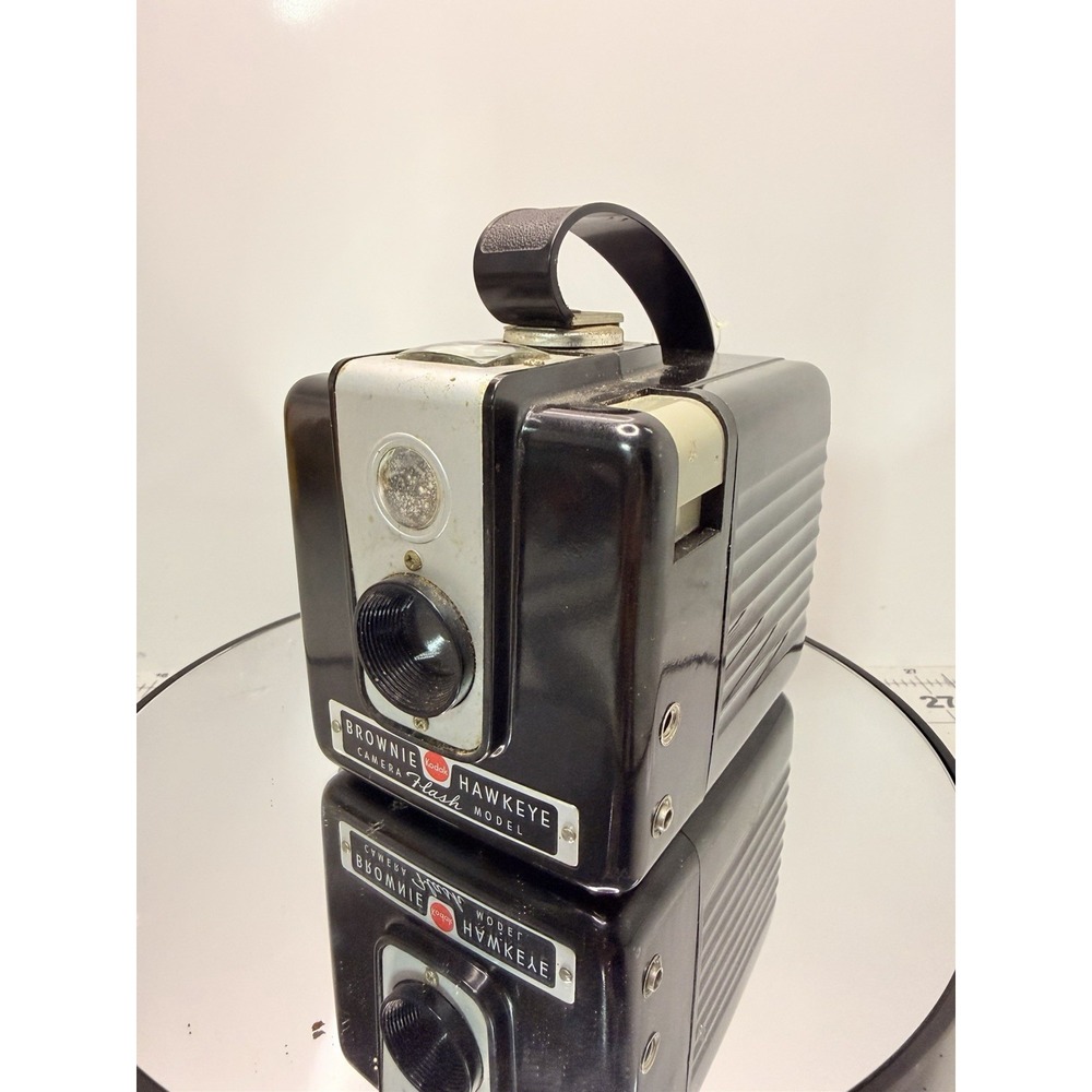 Vintage Kodak Brownie Hawkeye Flash Model Box Camera 1950s Film Camera - Picture 6 of 10